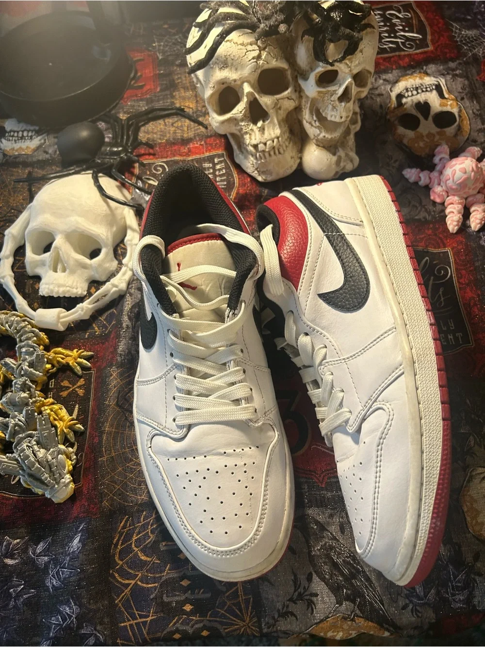 Nike Men’s White, Red and Black Low-Top Athletic Sneakers